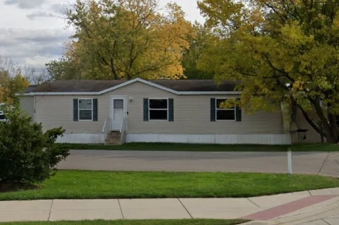 Lincoln Estates Picture 4