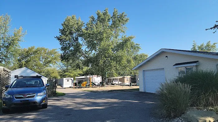 Lincoln Estates Picture 2
