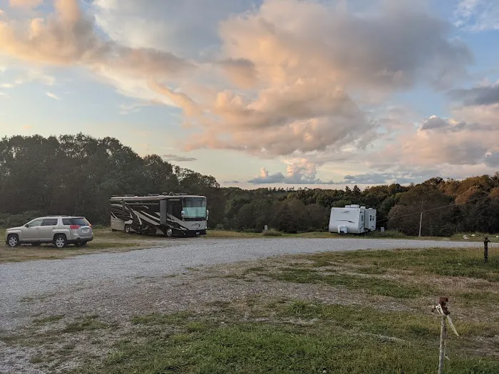 Ernies Acres Campground Picture 2