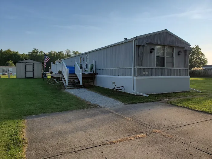 Trees Mobile Home community Picture 2