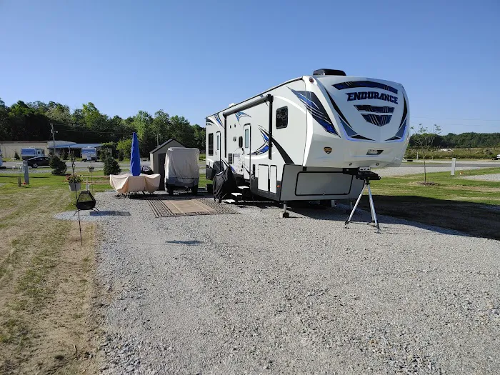 Indian Lakes RV Campground Picture 3