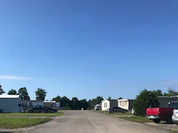 White Mountain Mobile Home Community Picture 4