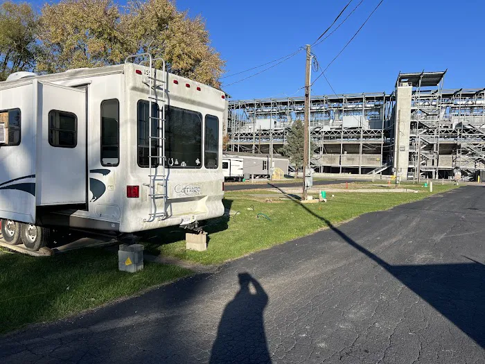 Speedway RV Park Picture 7