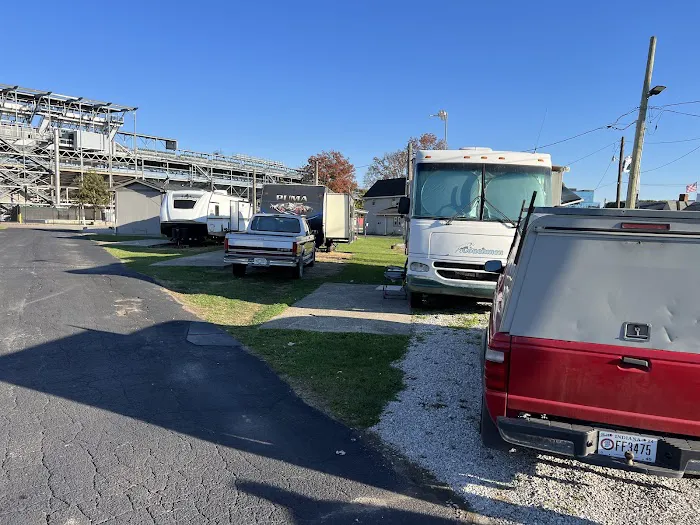 Speedway RV Park Picture 2