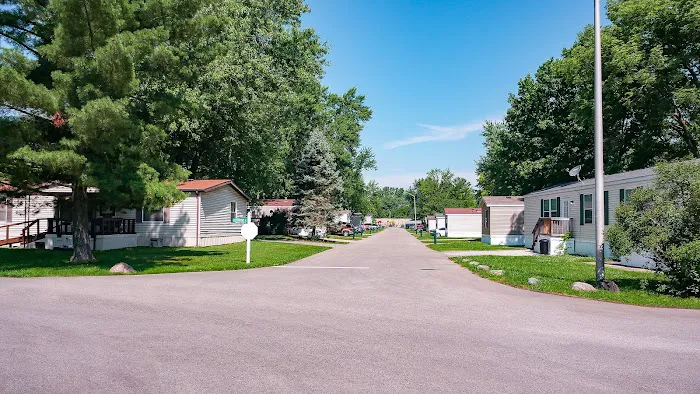 West Glen Village Manufactured Home Community Picture 7