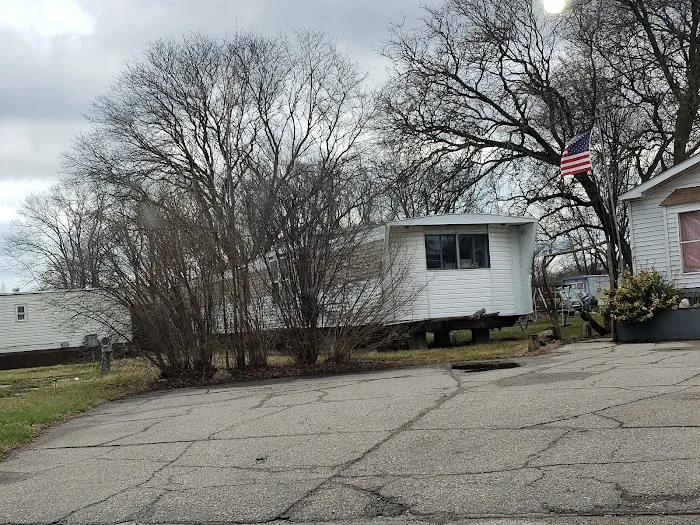 Parkway Village MHC Picture 8