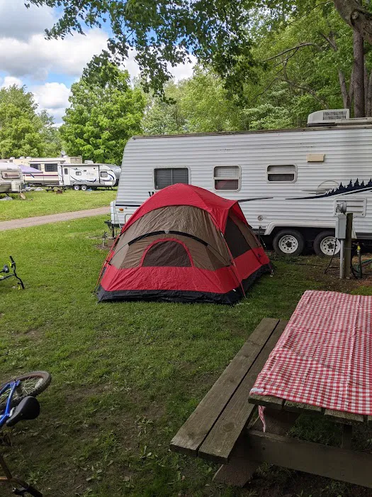The Great Outdoors Family Campground Picture 2