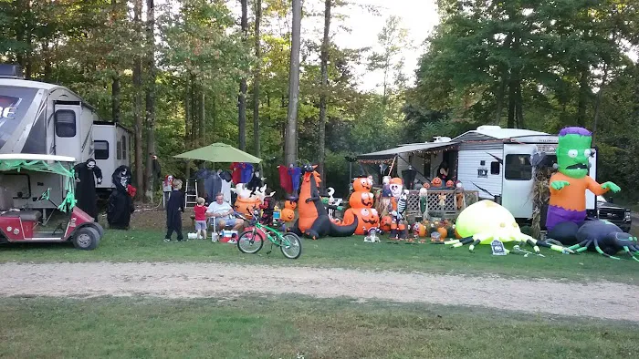 The Great Outdoors Family Campground Picture 5
