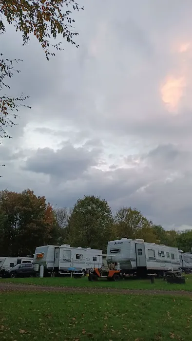 The Great Outdoors Family Campground Picture 9