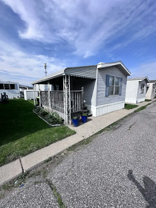 Roseville Mobile Home Park Picture 9