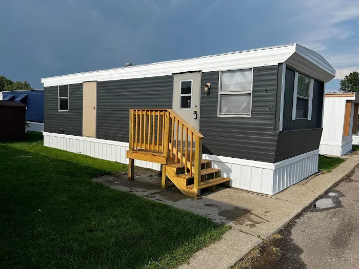 Roseville Mobile Home Park Picture 10