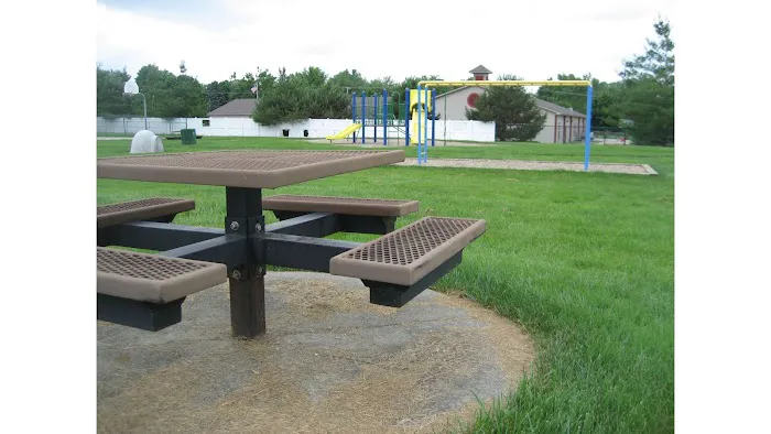 Davison East Picture 9