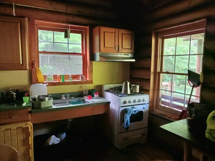Middle Mountain Cabins Picture 6