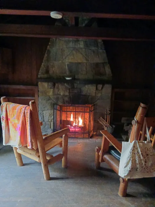Middle Mountain Cabins Picture 4