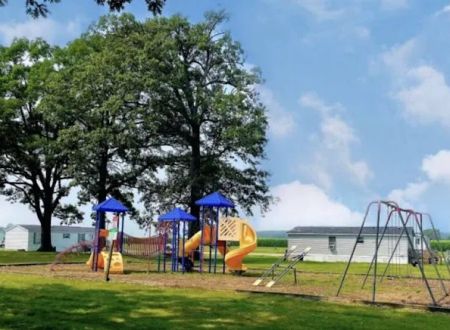 Neighbors of Parkwood Village Manufactured Home Community