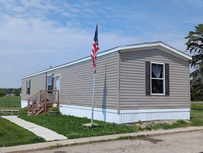Neighbors of Parkwood Village Manufactured Home Community Picture 5