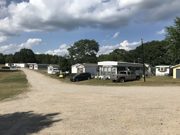 Holiday Terrace Mobile Home Park Picture 9