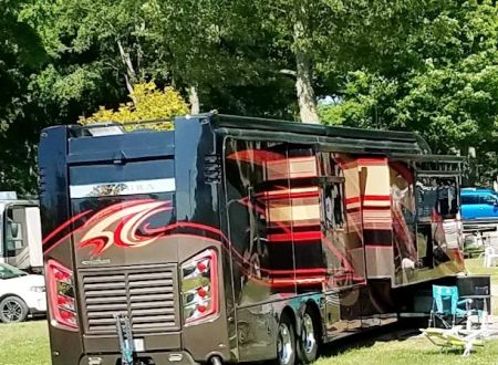 College Park Mobile Village