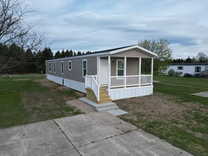 Country Manor Estates Mobile Home Park Picture 1