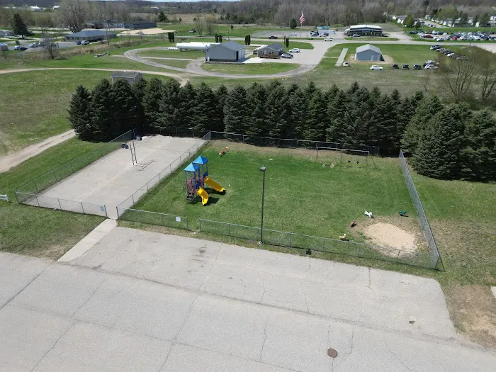 Country Manor Estates Mobile Home Park Picture 2