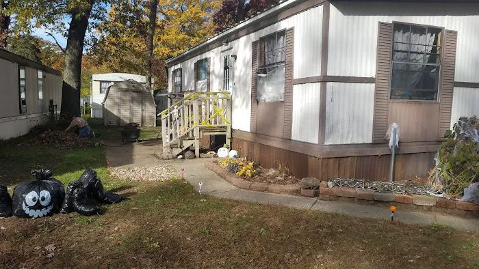 Maple Island Estates Picture 3