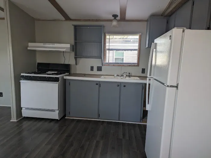 Grand Country Mobile Home Village Picture 8