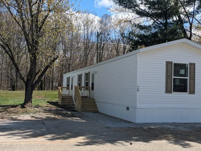 Grand Country Mobile Home Village Picture 2