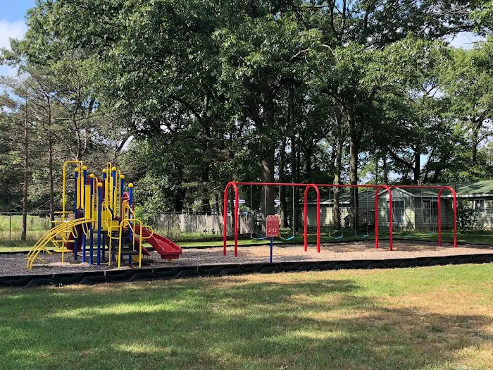 Arlington Woods Picture 7