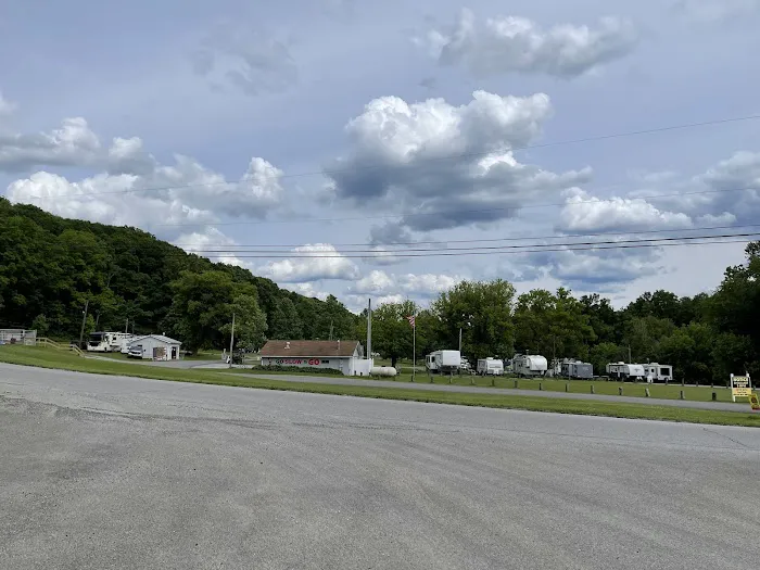 Crawford's Camping Park Picture 4