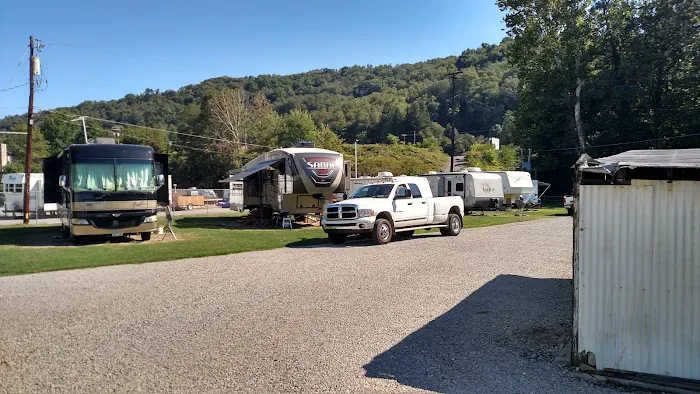 Smith's Landing Campground Picture 4
