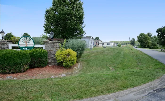 Amberly Pointe Mobile Home Park Picture 3