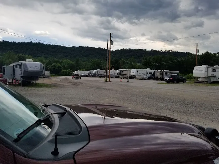 Varlas Campgrounds, RV Mobile Home Parts, Laundromat & Propane Sales Picture 2