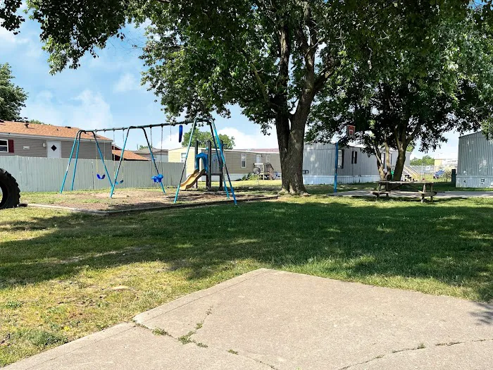 Avon Village Mobile Home Park Picture 2