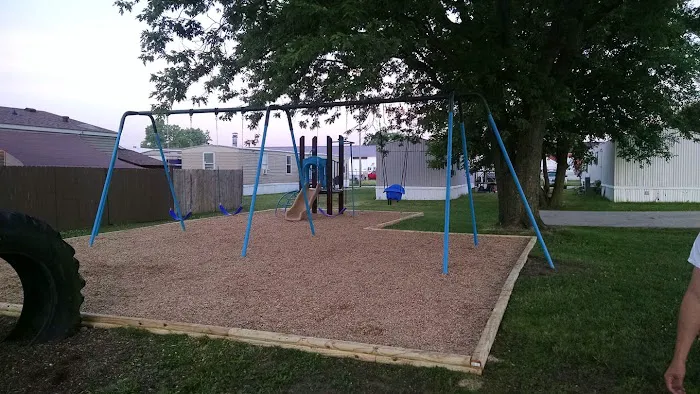 Avon Village Mobile Home Park Picture 4