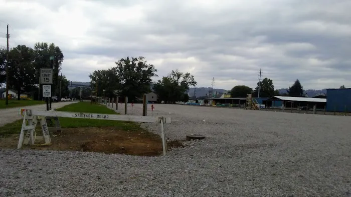 Riverfront Park RV Campground Picture 3