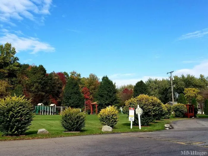 Green Acres Manufactured Home Community Picture 3