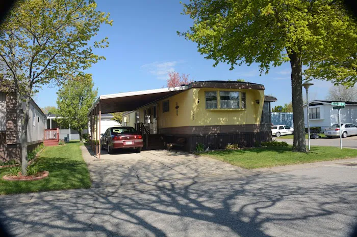 Crestview Manor Mobile Home Community Picture 6