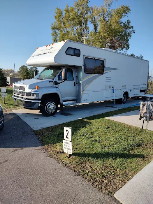 Bouvier Bridge RV Resort Picture 8