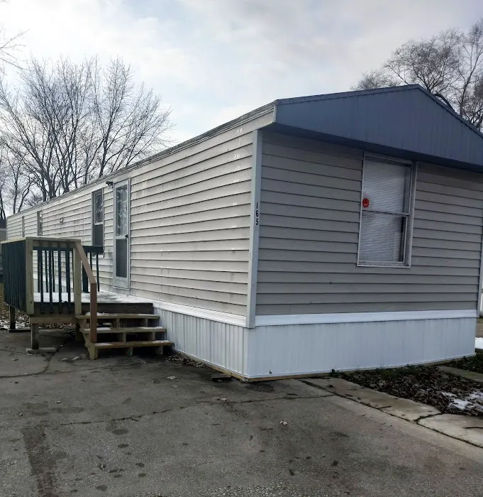 Saginaw Estates Mobile Home Park Picture 2