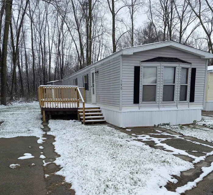 Saginaw Estates Mobile Home Park Picture 5