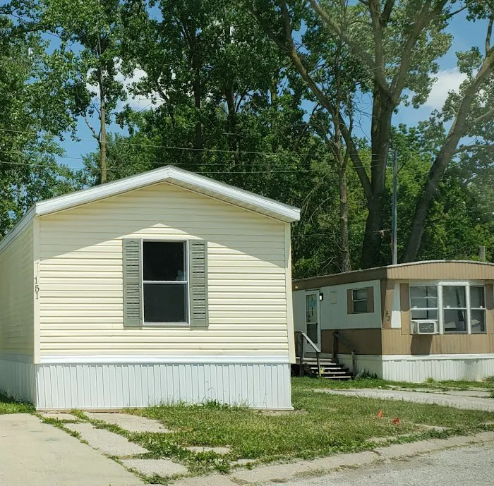 Saginaw Estates Mobile Home Park Picture 4