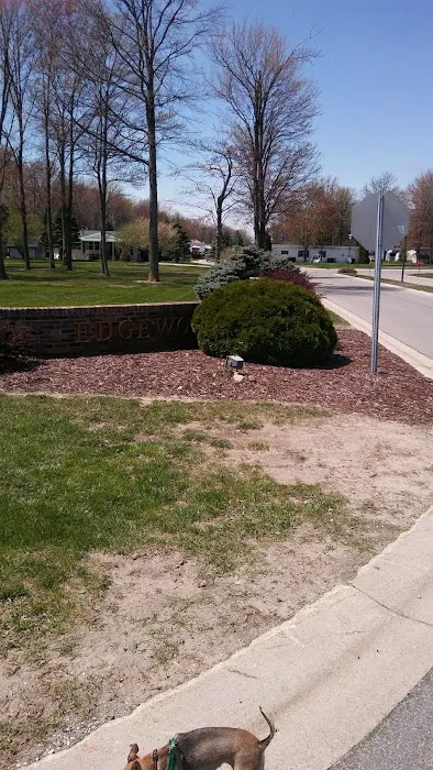 Edgewood Village Mobile Home Picture 4