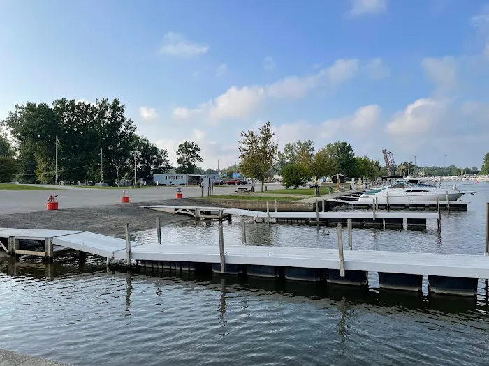 A.R.U. Marina & Campgrounds Picture 2