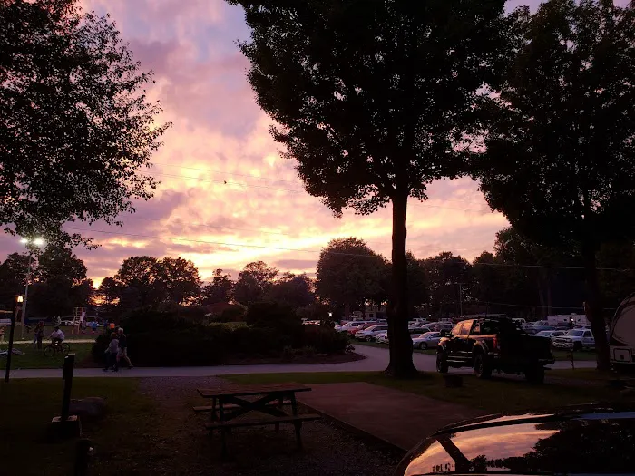 Bay Shore Campgrounds Picture 1