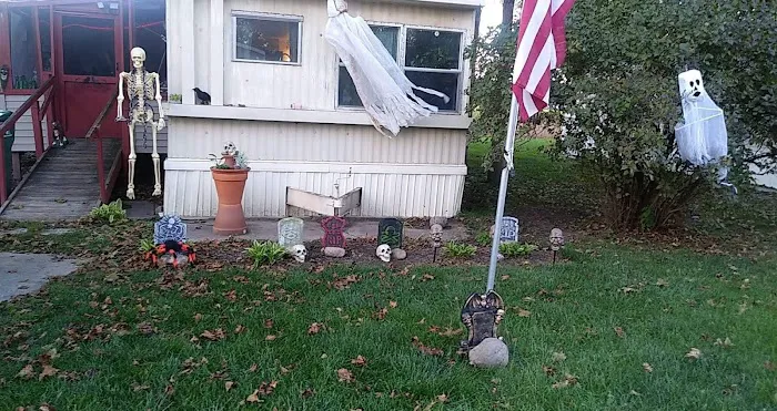 Meadows Mobile Home Park Picture 6