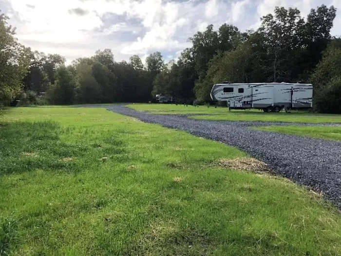 Hollybrook Farm Campground Picture 7