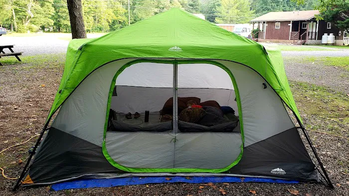 Buckhorne Country Store and Campground Picture 2