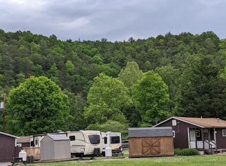 Buckhorne Country Store and Campground