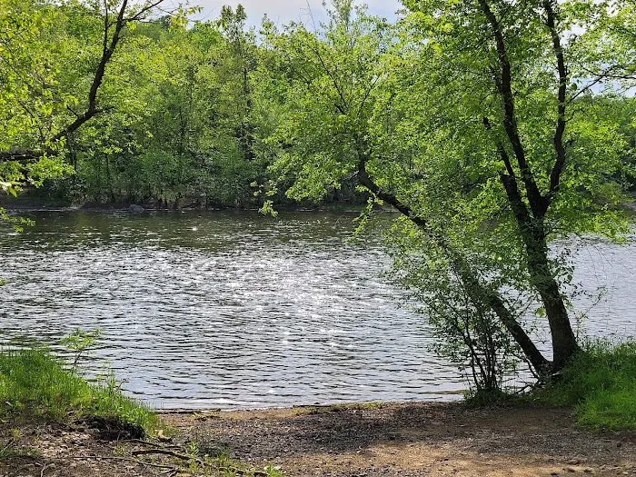 Gala River Front Campground Picture 1