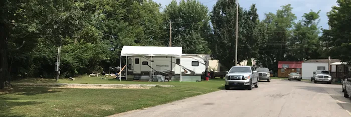 Co-Z Mobile Home Park Picture 8